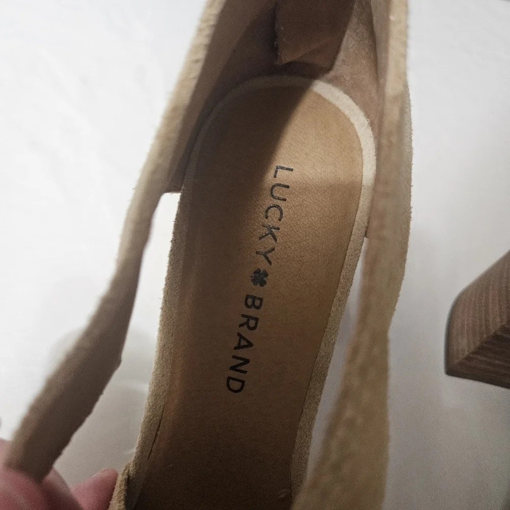 Lucky Brand Vidva Block Heel Preppy Zip Back Heeled Strappy Sandal Size 8.5 - Picture 2 of 8